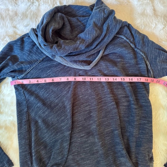 Free People Women's Cowl Neck Lightweight Navy Sweater - Picture 2 of 5